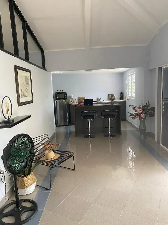 Сasa de vacaciones Place2cu Willemstad